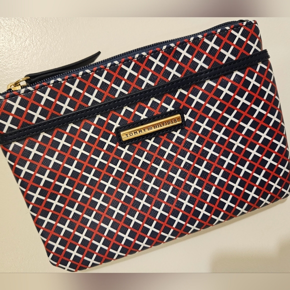 Tommy Hilfiger Wristlet - Picture 2 of 3